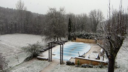 16 Janvier,la neige commence à tomber depuis 20mn à Lanquais les palmiers