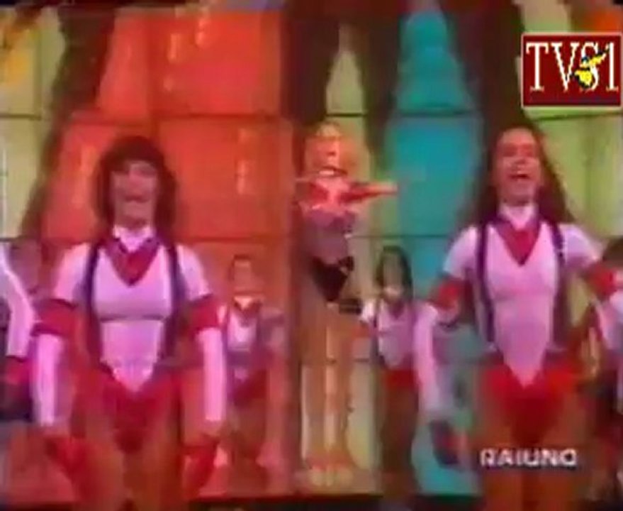 HEATHER PARISI sigla Stasera niente di nuovo