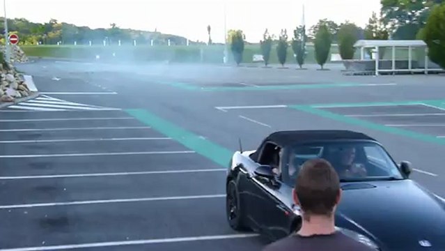 Honda S2000 Donuts
