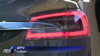 Tesla veut populariser la voiture électrique avec sa berline