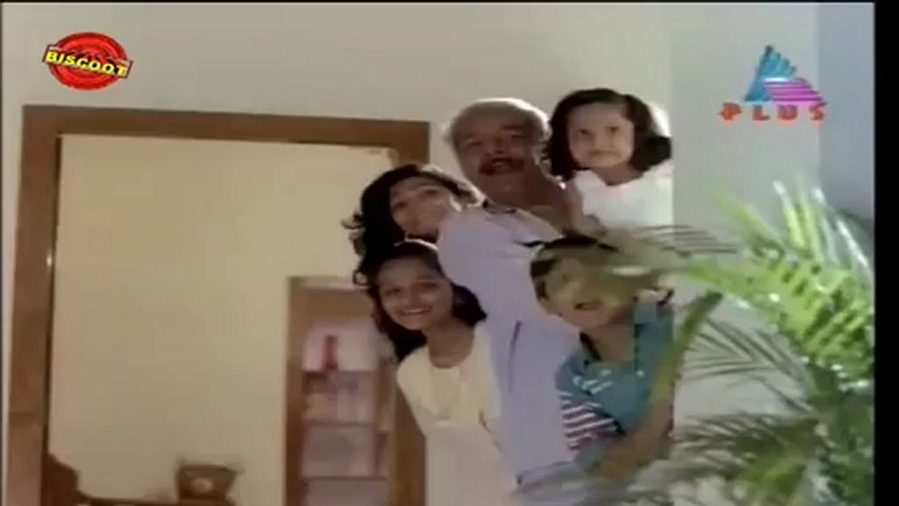 Sreenivasan, Philomina: (Comedy Scene)