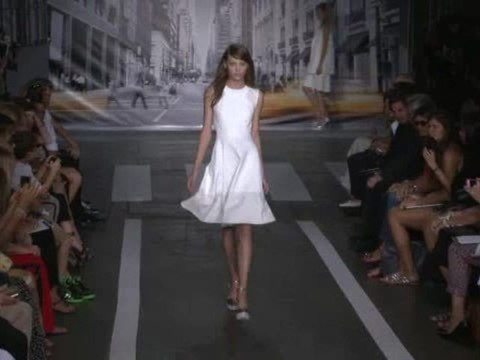 Défilé DKNY Collection Femme Printemps Eté 2013 à New York