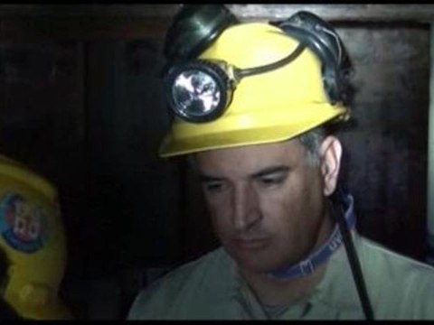 Pour protester, des mineurs sardes se barricadent avec des explosifs