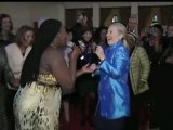 Hillary Clinton se lâche sur le dancefloor sud-africain