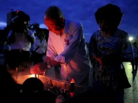 Les japonais commémorent le bombardement d'Hiroshima