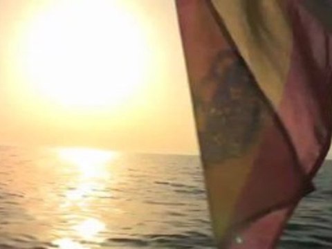 Philippe Croizon, amputé des quatre membres, traverse le détroit de Gibraltar à la nage