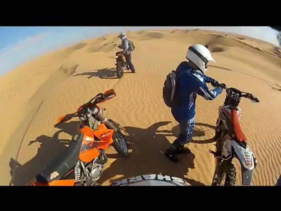 Chutes et galères Motos désert Tunisien
