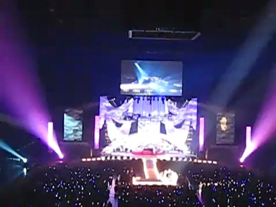 Love Song for Yoo (Dec.5, 2010 Yokohama Arena) Part 1_(360p)