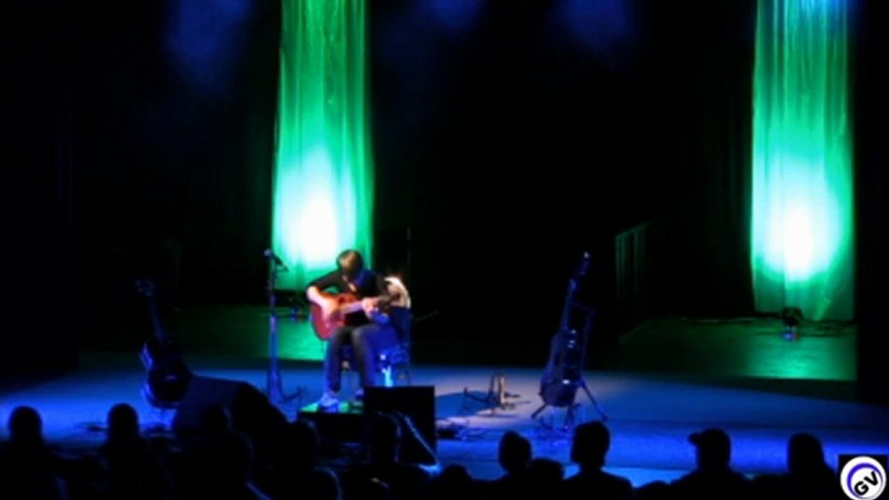 13 - Kaki King - King Pizel (Live)