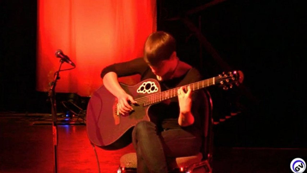 12 - Kaki King - The Fire Eater (Live)