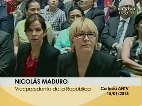 Aunque usted no lo crea: Chávez firmó . . . ¿en Caracas?