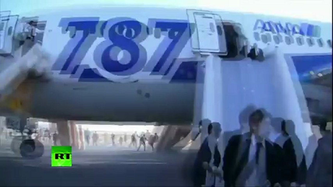 Video: Evacuation of Boeing 787 Dreamliner after emergency landing in Japan