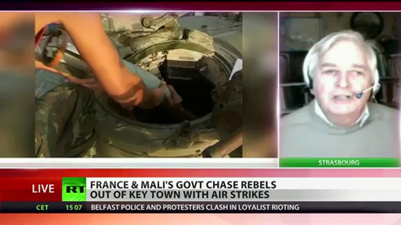 'France fighting Mali Islamists while supporting extremists in Syria'