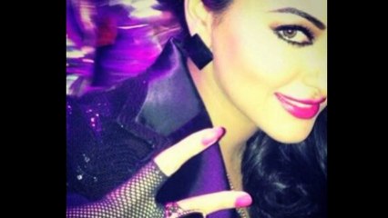 First Look - Sonakshi Sinha's Retro Number In Himmatwala!