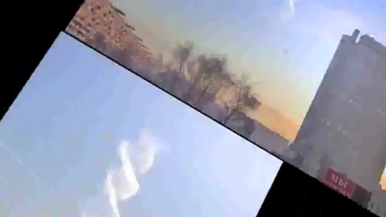 chemtrail en forme .ADN.