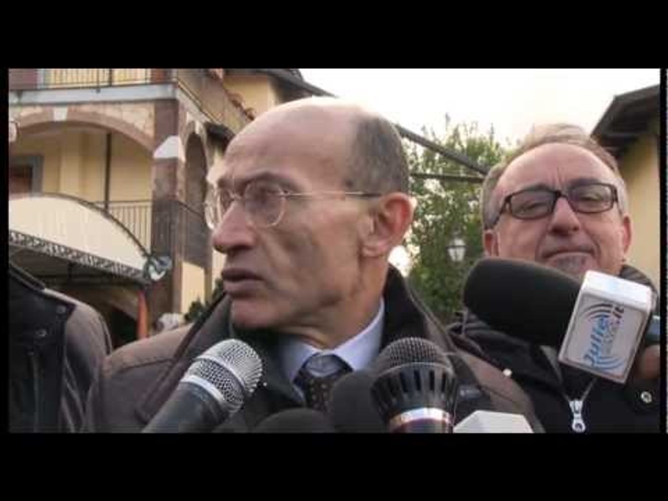 Napoli - Presidio al Casale da Padeira - Interviste (16.01.13)