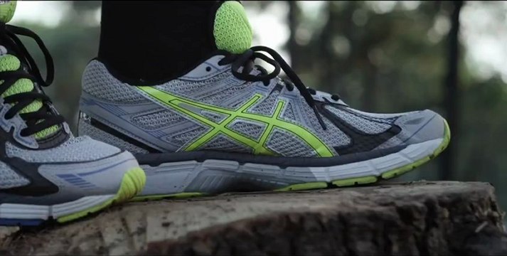 Vidéo chaussures running ASICS GT-2000