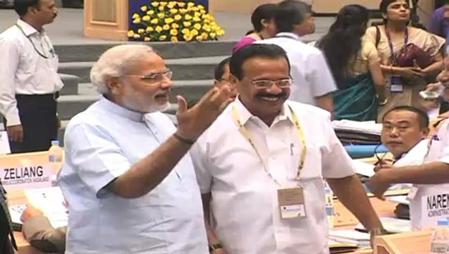 Modi gets a taste of his medicine, RTI on his Japan trip pending since 2007.mp4