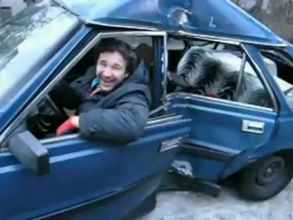 voiturepliée 2.avi