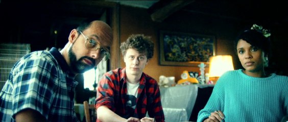 Pas Très Normales Activités / Extrait