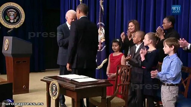 Obama endurece el control de las armas en EEUU