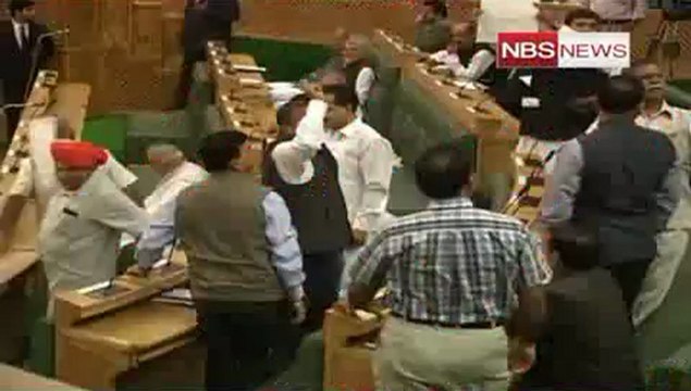 Ruckus in Jammu and Kashmir Assembly over LPG cap.mp4
