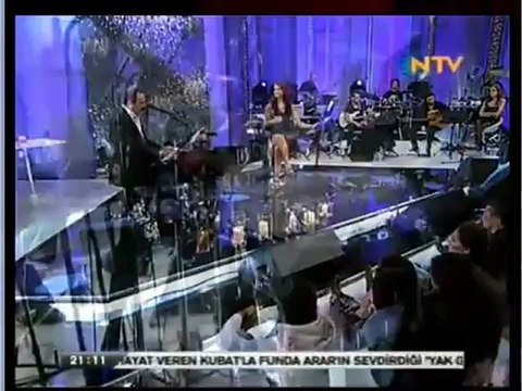 seslidekeyif.comÜmit Besen & Bengü - Seni Unutmaya Ömrüm Yeter Mi - Canlı (2012) - YouTube