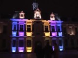 Projections colorées sur l'hôtel de ville de Troyes