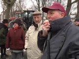 Les agriculteurs manifestent en tracteur (Troyes)