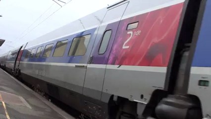TGV et Train TER en gare