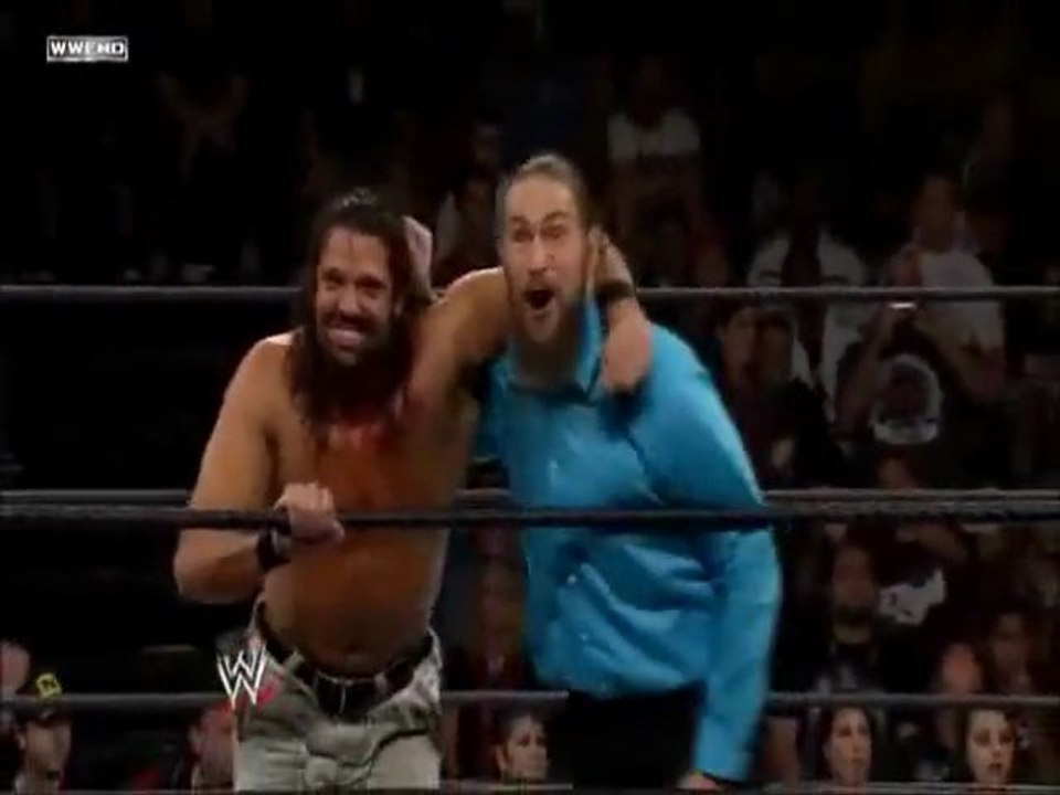 Kassius Ohno Attacks Trent Barreta!