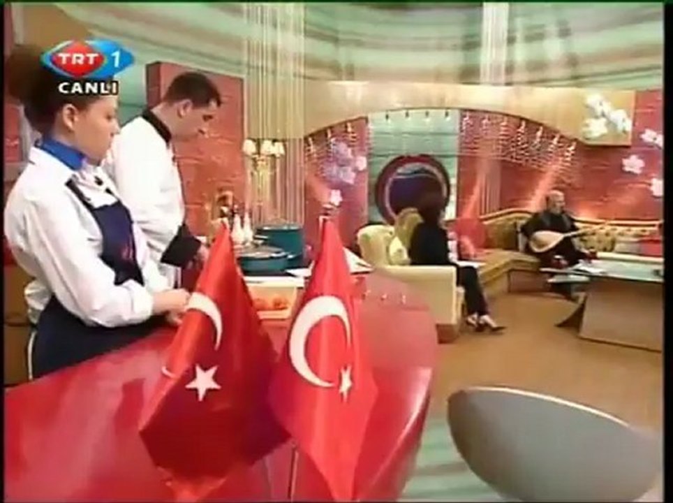 ESAT KABAKLI     -  Pencereden Kar & Vatan Bugün Bizden Razı Olacak
