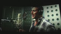 Catch Akshay Kumar Singing For Special Chabbis ![HD]