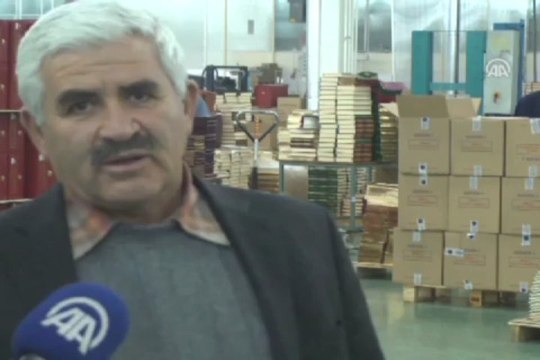 Kur'an'ın tamamını okuyan hafız kalem