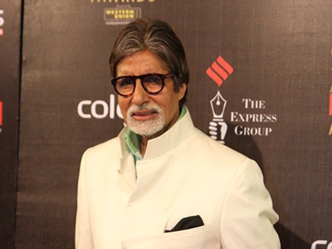 Celebs Fashion Style On Red Carpet