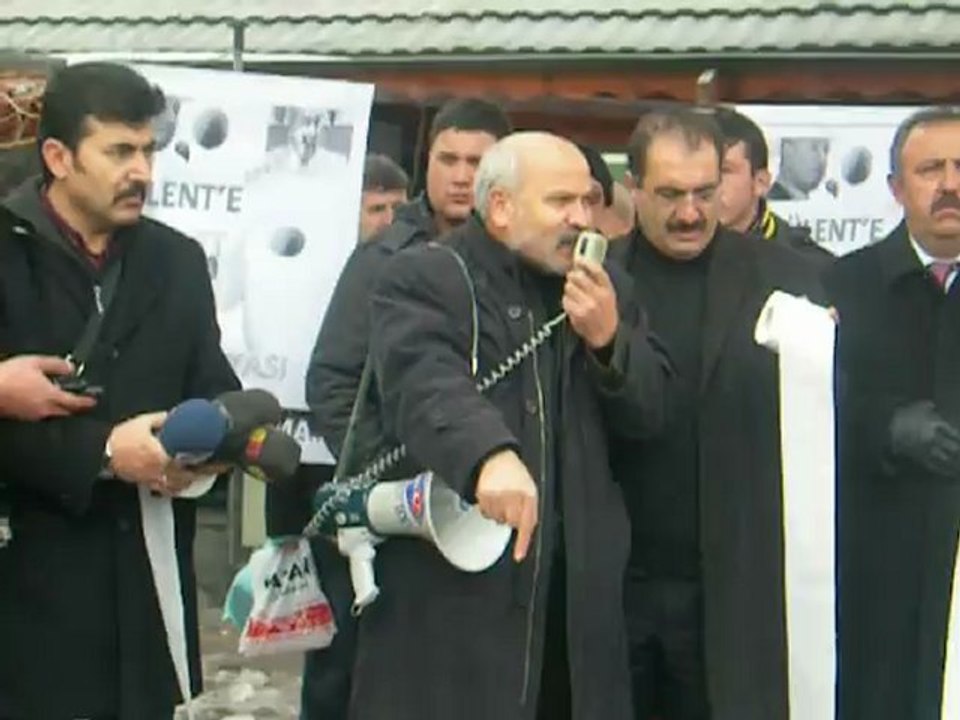 BU VİDEO İZLEMEYE DEĞER! BÜLENT ARINÇA TUVALET KAĞIDI KAMPANYASI