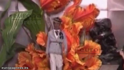 Galliano vuelve a la moda gracias a Óscar de la Renta