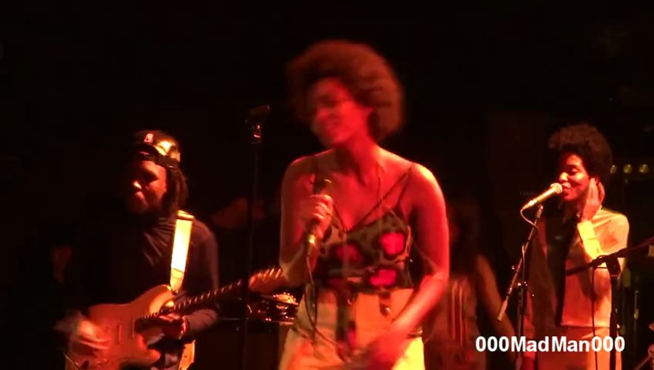 Solange - Losing You - HD Live at Nouveau Casino, Paris (18 January 2012)