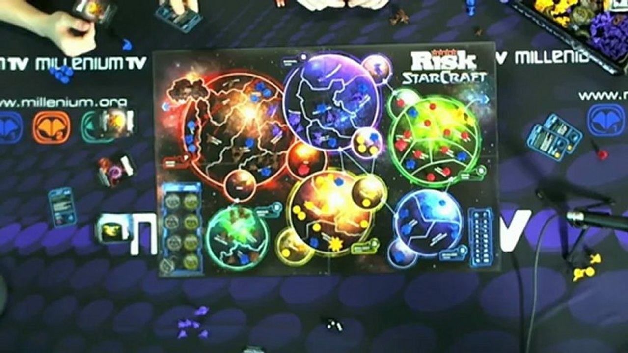 Risk StarCraft 2 - Gaming House happy fun time