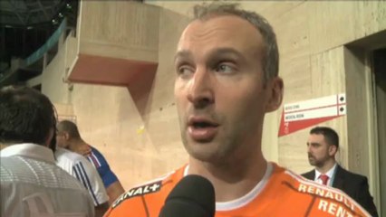 Mondial 2013 - Les Experts touchés, mais pas coulés