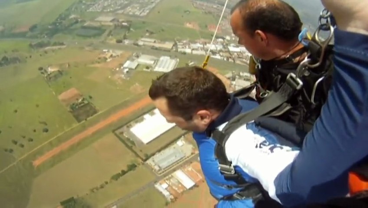 Parachuting - Paraquedismo