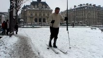 Vincennes ouvre une station de ski de fond avec son premier skieur Alexi Bayayt