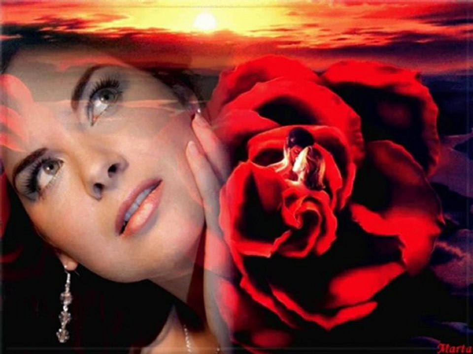 ZEKİ MÜREN GÖZLERİN DOĞUYOR GECELERİME.