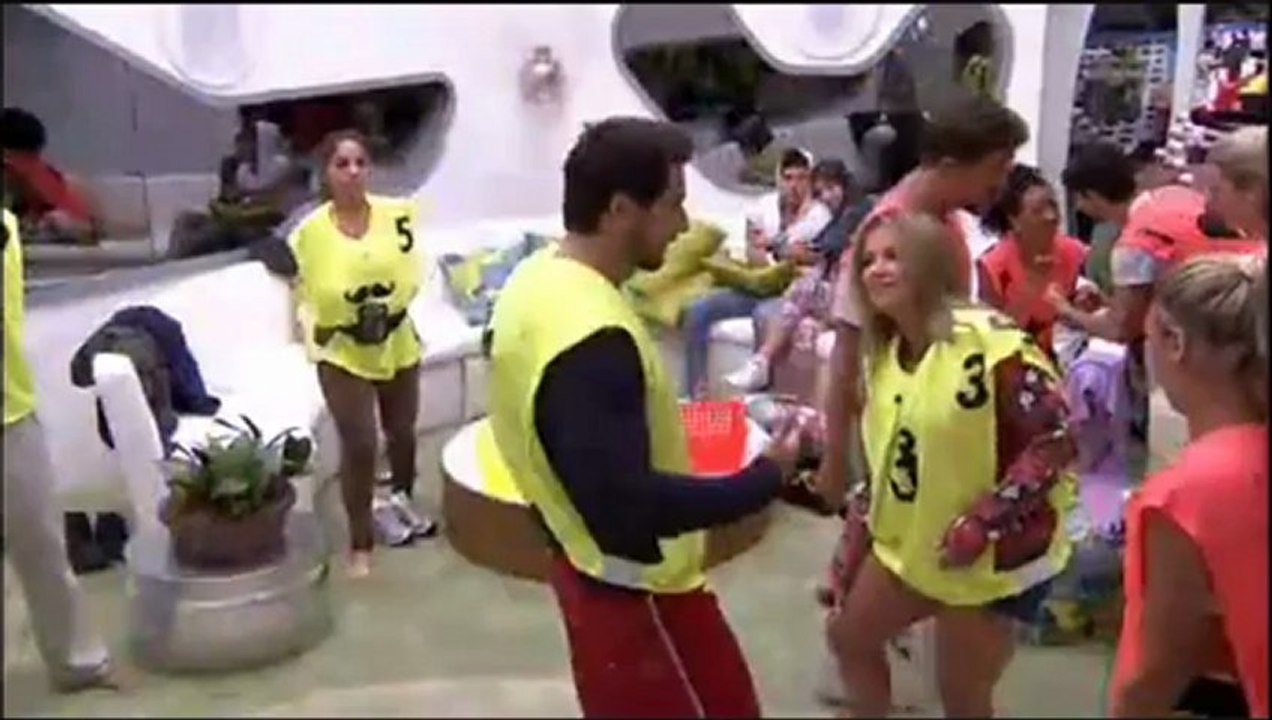 Abraço antes da prova do líder 10/01