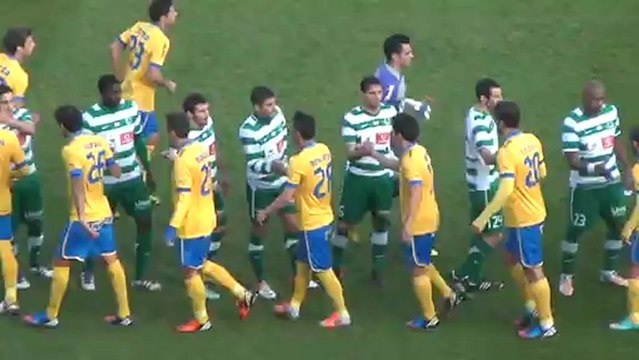 ΑΠΟΕΛ-Ομόνοια είσοδος ομάδων