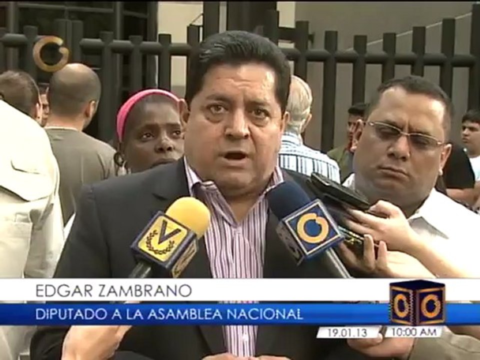Diputado Zambrano expresa solidaridad con estudiantes encadenados en la OEA