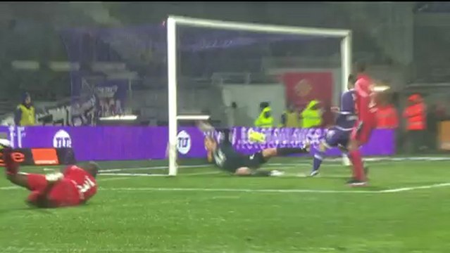 Le deuxième but de F.TABANOU: TFC-ASNL