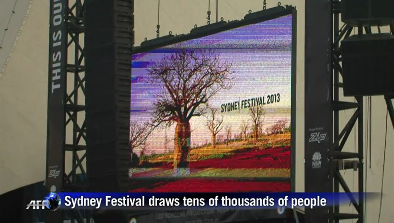 Sydney Festival draws thousands of people
