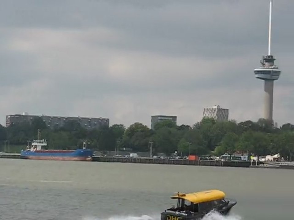 Rotterdam, Pays Bas : taxi & skyline