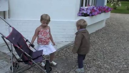 Damien à Margaux : viens dans ma poussette